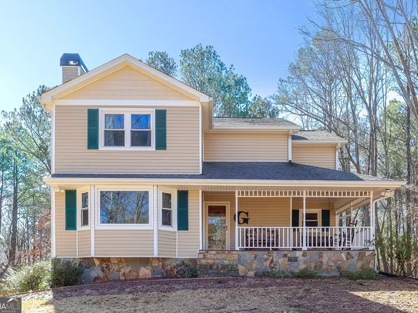 165 Carriage Gate Dr, Sharpsburg, GA 30277