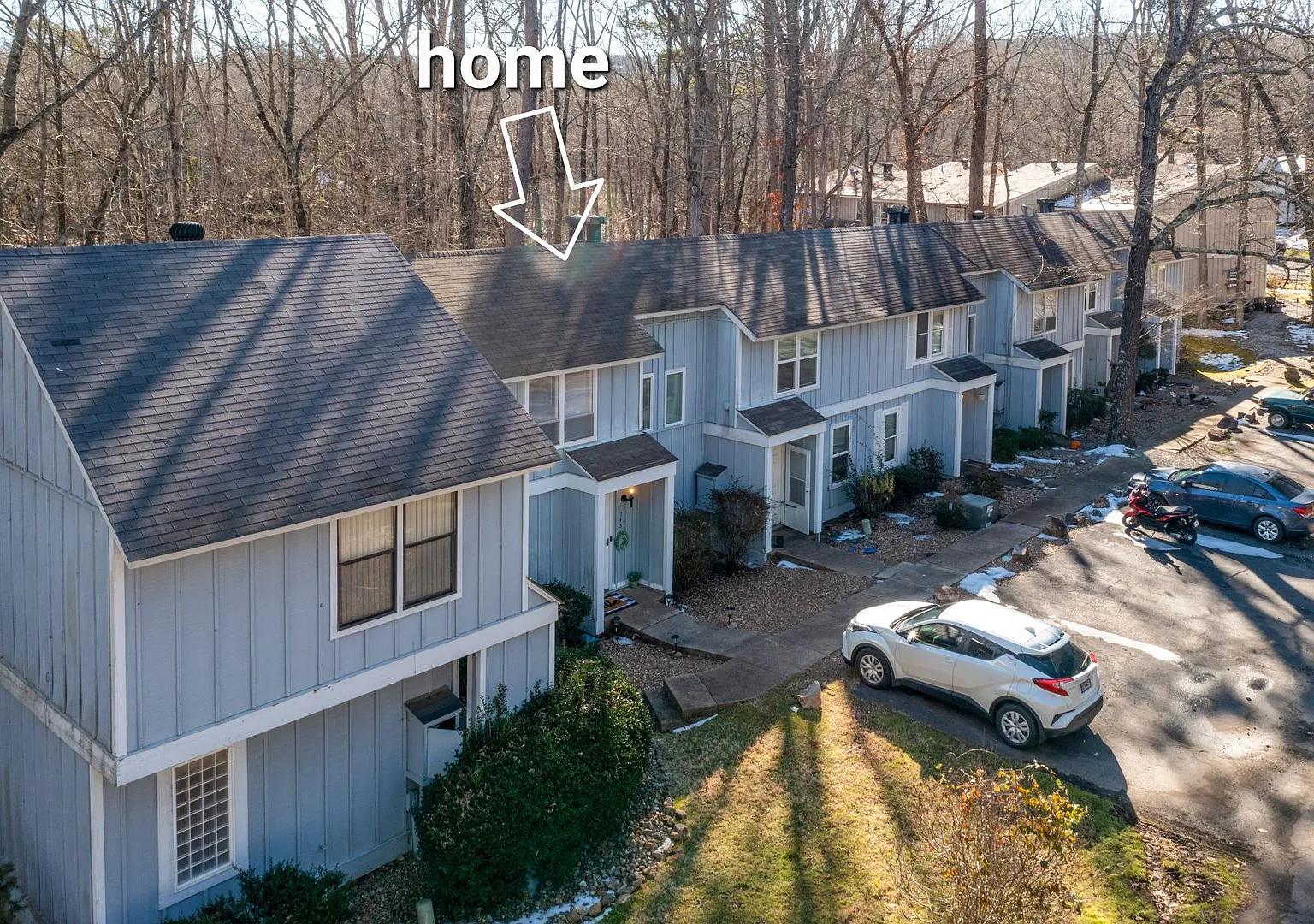 Desoto Courts | Townhome | Furnished — Photo 1