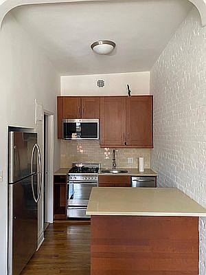3rd image of 164 8th Ave #1A