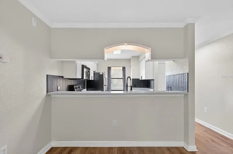 2 bed, 2.0 bath, 901 sqft, $1,745 — Photo 3
