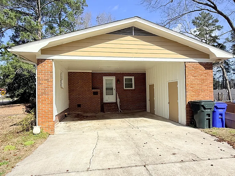 1206 Lakeside Dr — Photo 16
