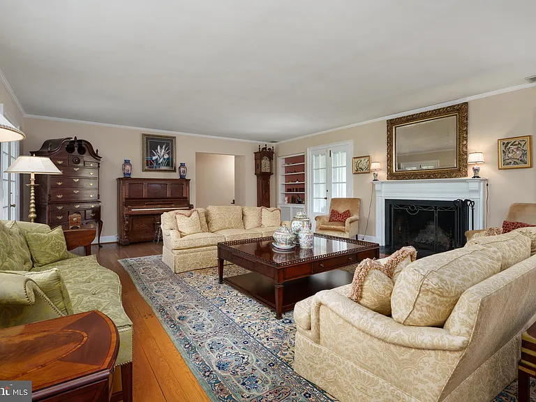 821 Pretty Brook Rd — Photo 8