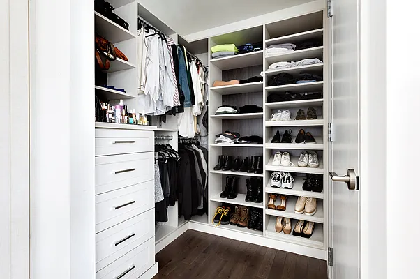 Rented by Compass | media 21