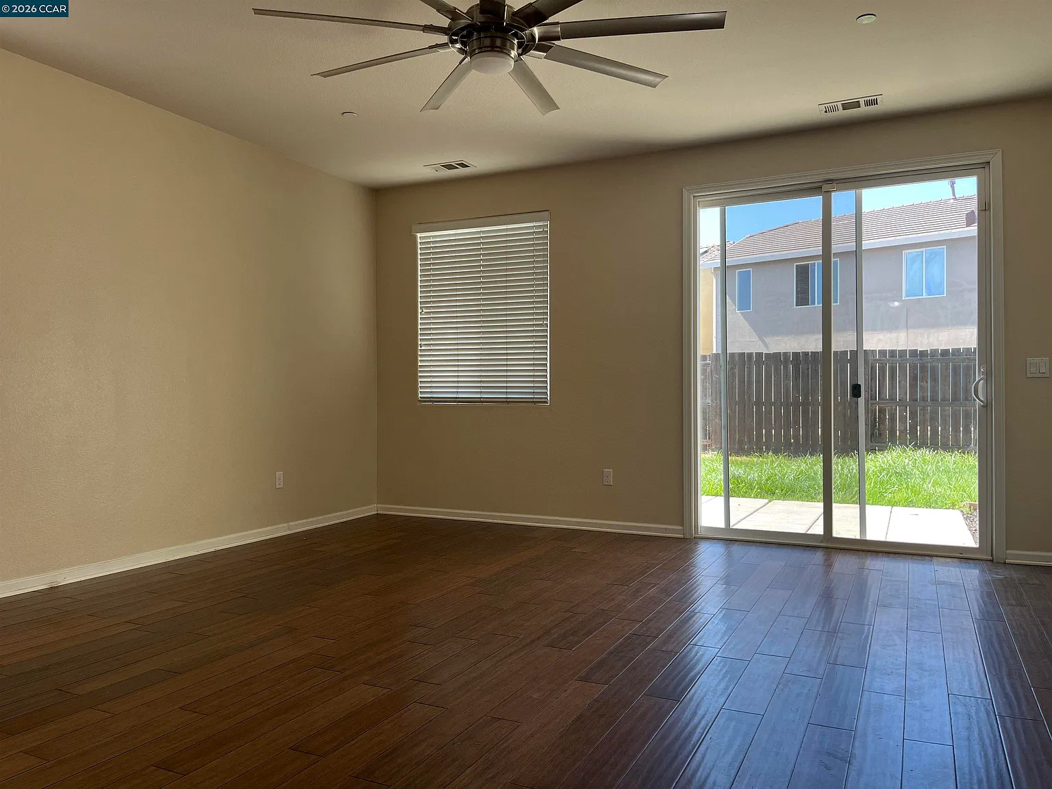 3 bed, 1490 sqft, $3,200 — Photo 4