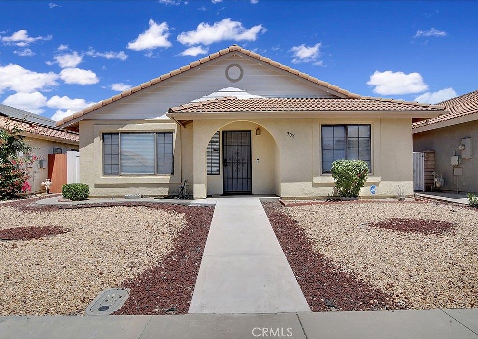 1st image of 702 Alondra Dr