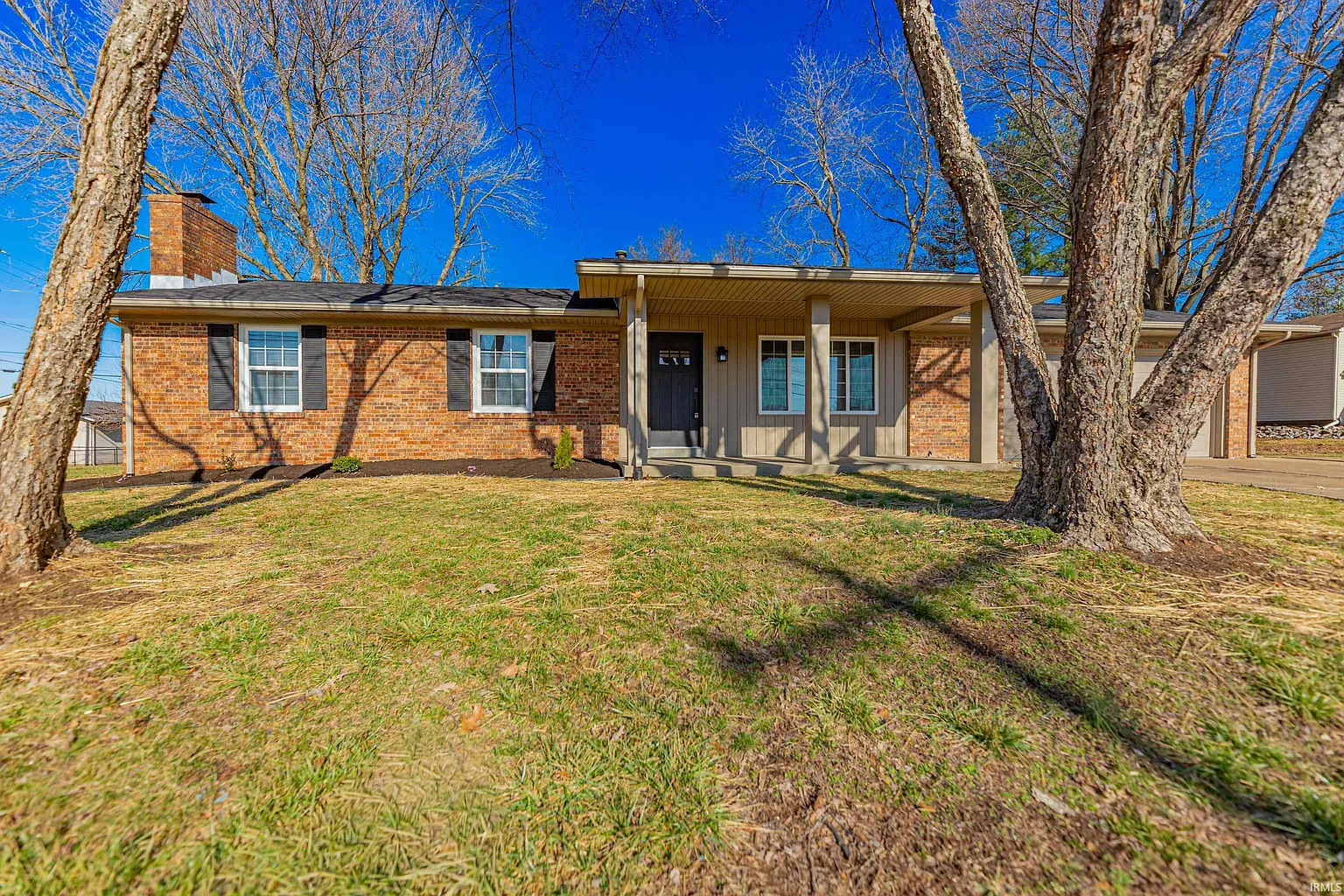 441 Lawrence Dr photo 1