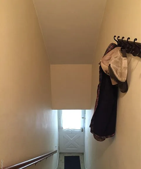 7 Harborview Rd — Photo 2