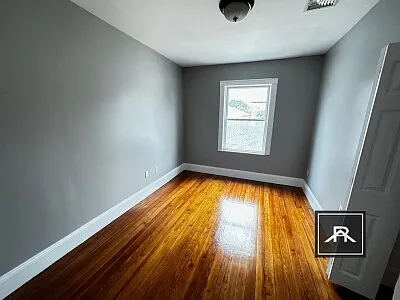 31 Adamson St #3 — Photo 8