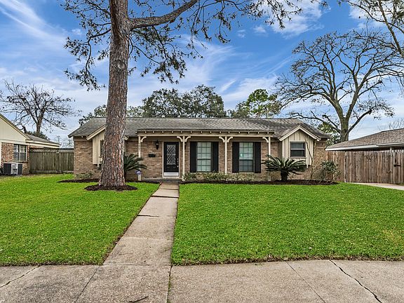 3rd image of 5807 Burlinghall Dr