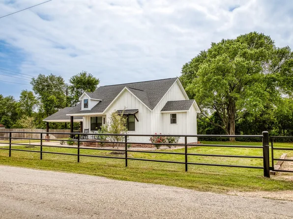 2021 Strangmeier Rd, Brenham, TX 77833