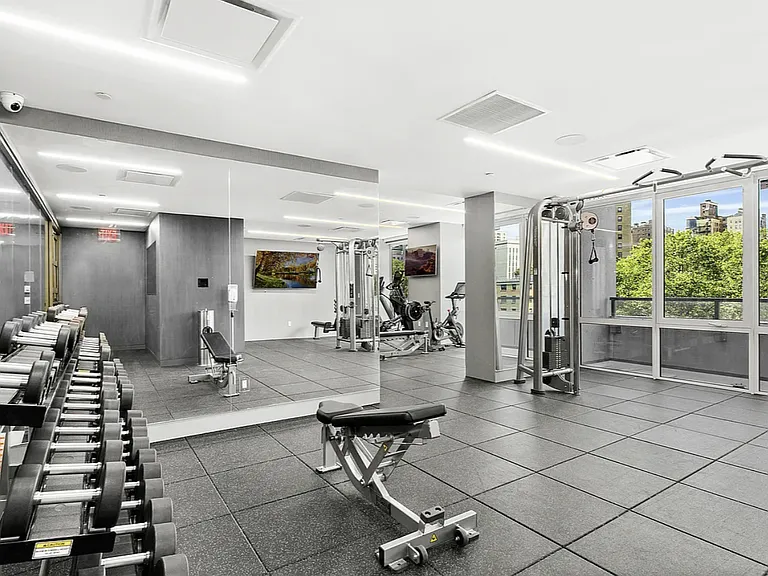 1399 Park Ave #10E — Photo 7