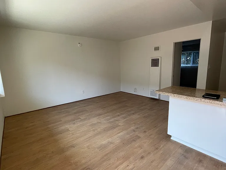 1516 Corinth Ave #3 — Photo 2