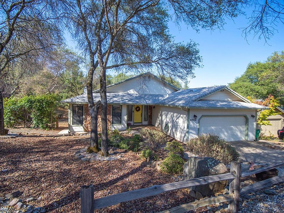 1st image of 2743 Sandhurst Dr