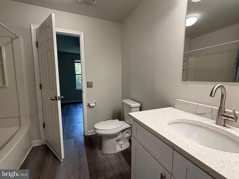 10019 Vanderbilt Cir #14-16 — Photo 16