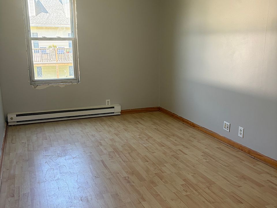2nd image of 229 N Main St #1