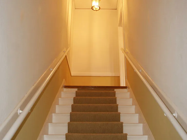 8001 1/2 Blackburn Ave — Photo 25