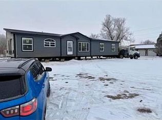 716 S 1st St E, Baker, MT 59313