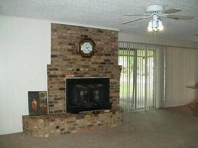 5th image of 2023 Greenbriar Dr