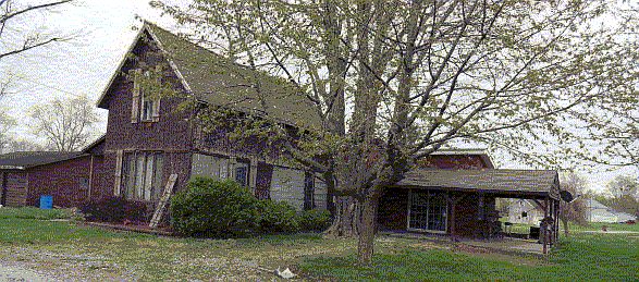 2nd image of 103 S Perry St
