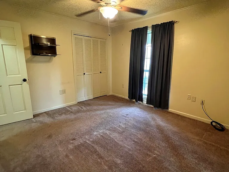 325 Lakeridge Trl — Photo 9