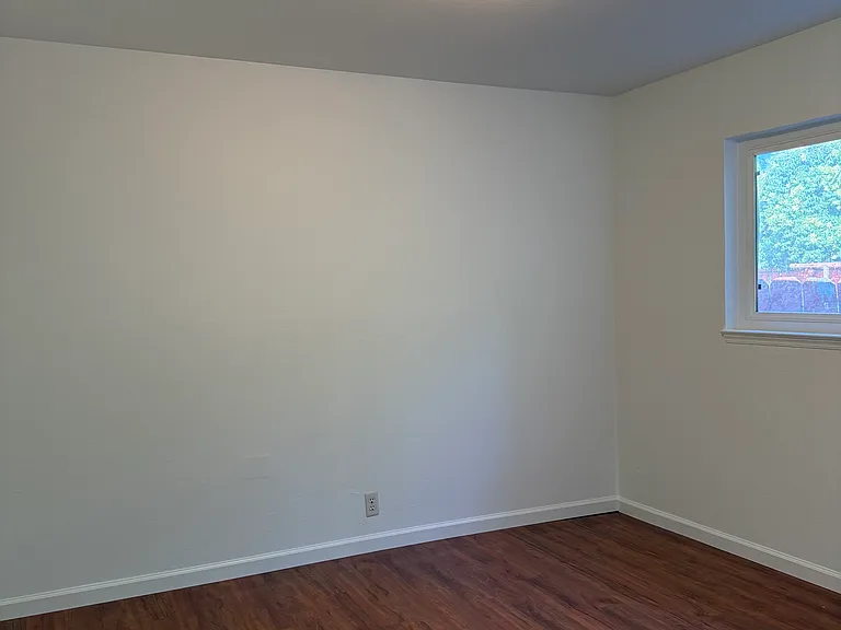 1280 Mastic St #1280 — Photo 10