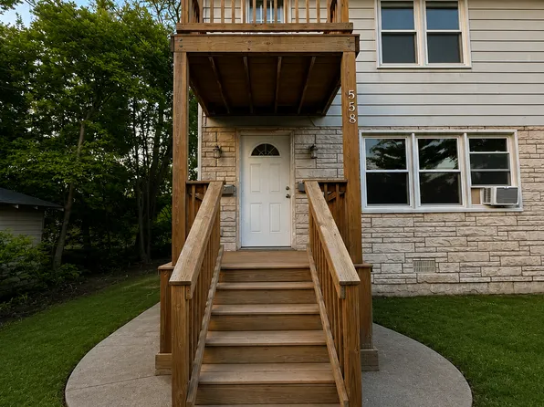 558 Eagle St #1, Crystal Lake, IL 60014