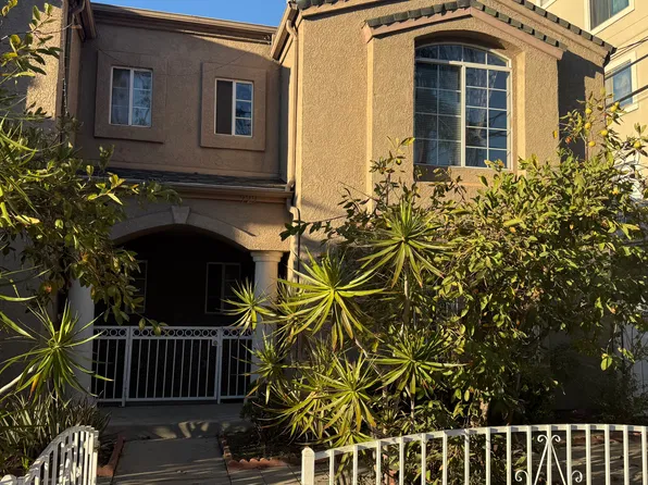 729 W 5th St #A, Long Beach, CA 90802