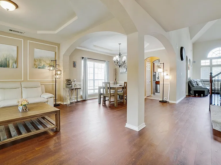 10153 Ferry Farm Ln — Photo 6