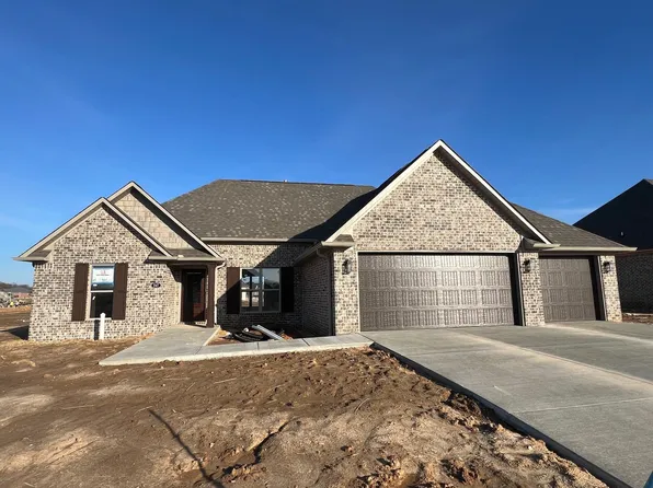 632 Silver Leaf Dr, Medina, TN 38355