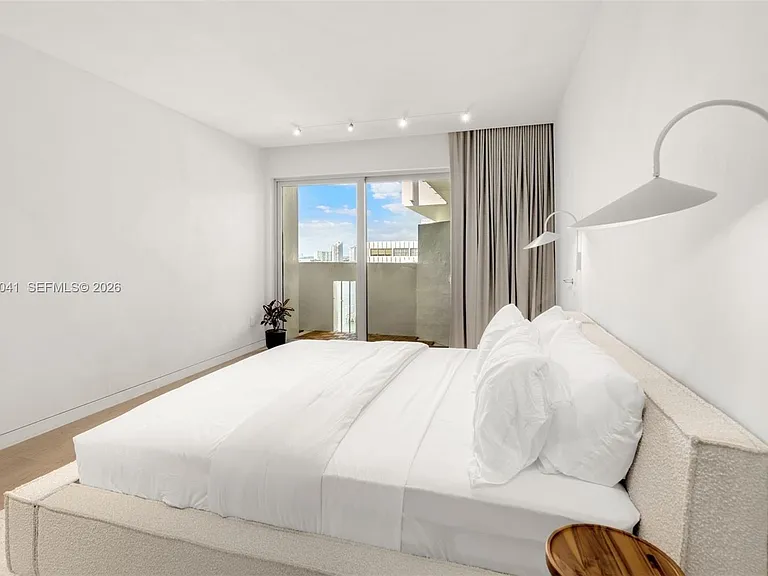 800 West Ave #11 — Photo 10