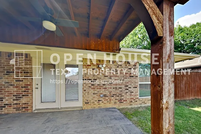 1742 Sterling Ln — Photo 18