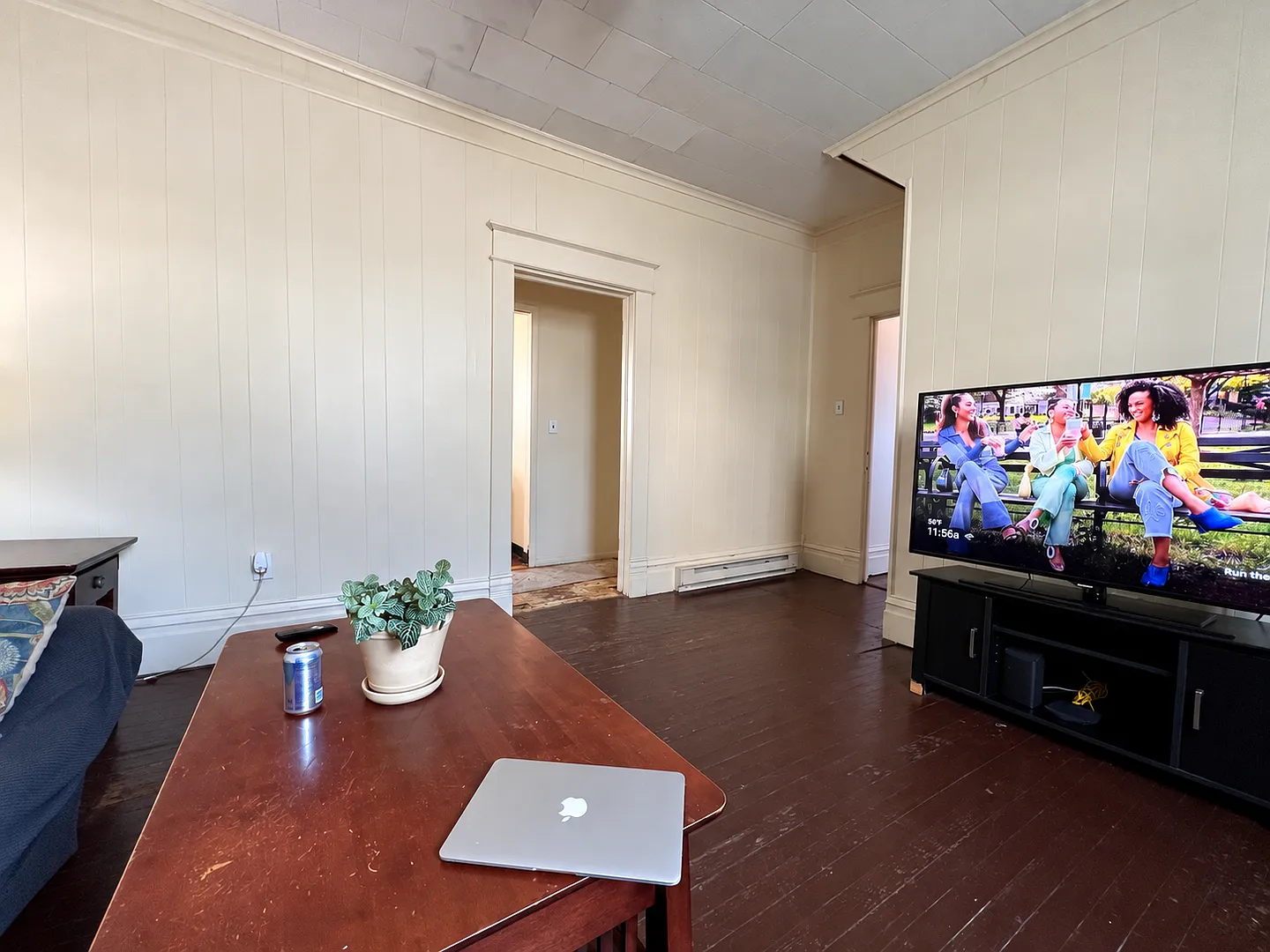 450 Dallas Street — Photo 2