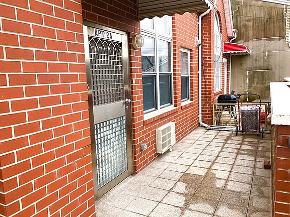 4th image of 1303 128th St Fl 2
