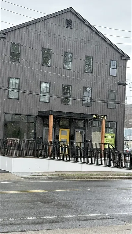 1 bed, 1.0 bath, 700 sqft, $2,695 — Photo 1