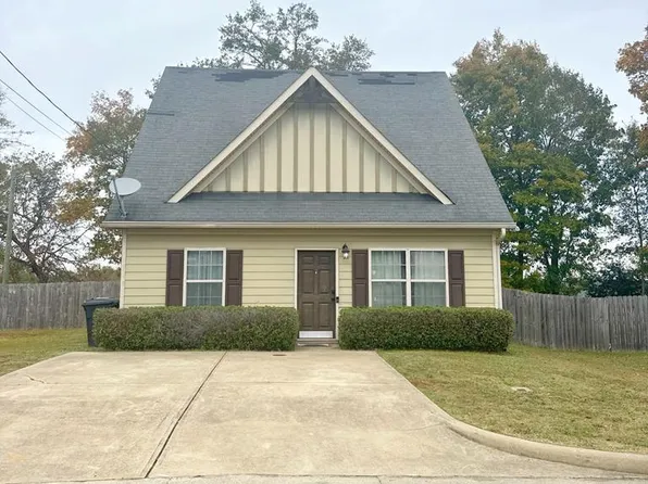 17 Mill Pond Ct, Phenix City, AL 36870