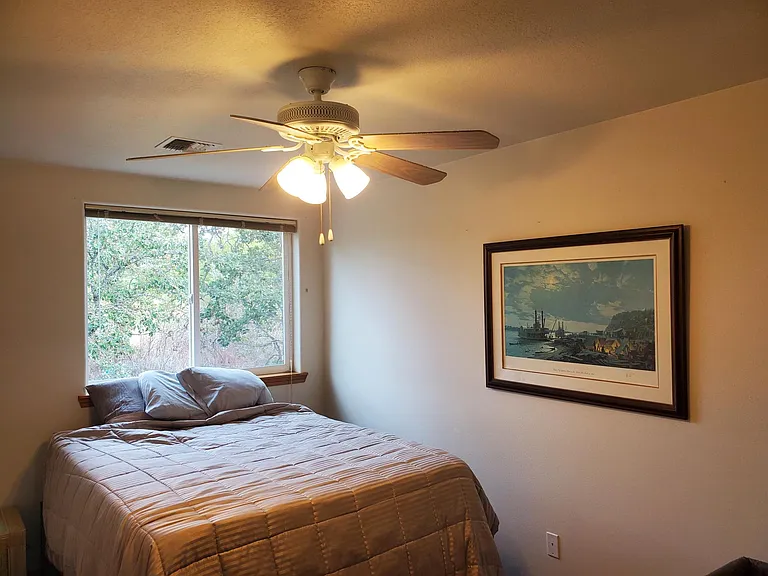 413 Maxs Pl — Photo 30