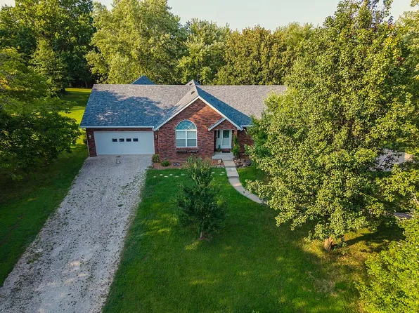 7818 Clarose Dr, Jefferson City, MO 65109