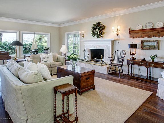 5th image of 1415 Edinburgh Ln