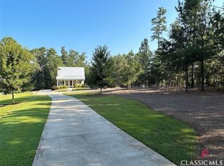 72 Point Place Rd, Hartwell, GA 30643