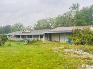 217 E 11th St, Matthews, IN 46957