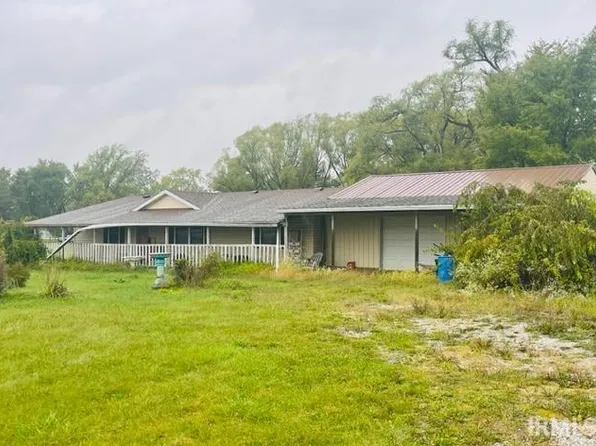 217 E 11th St, Matthews, IN 46957