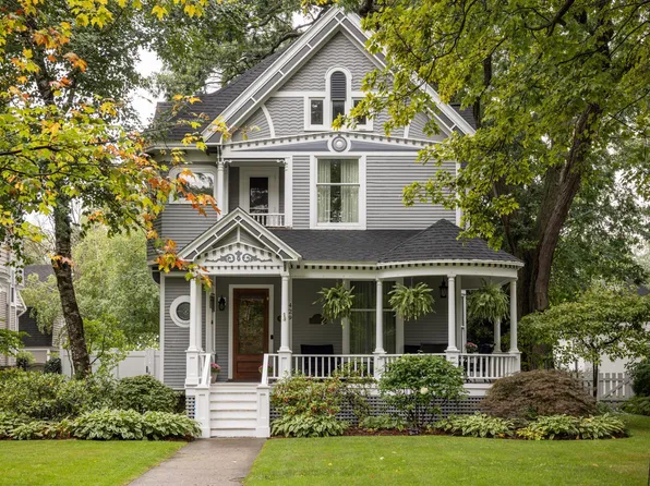 429 Sixth St, Traverse City, MI 49684