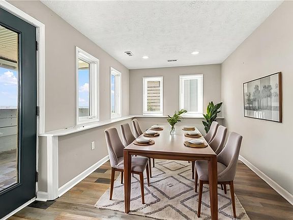 5th image of 106 Lighthouse Dr