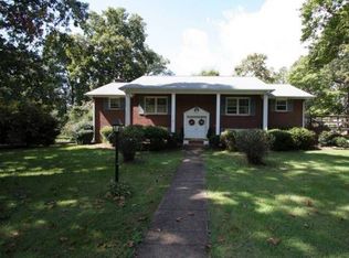 3421 7th Street Dr NE, Hickory, NC 28601