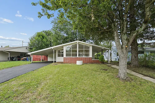 5038 Betsy Dr Photo 1