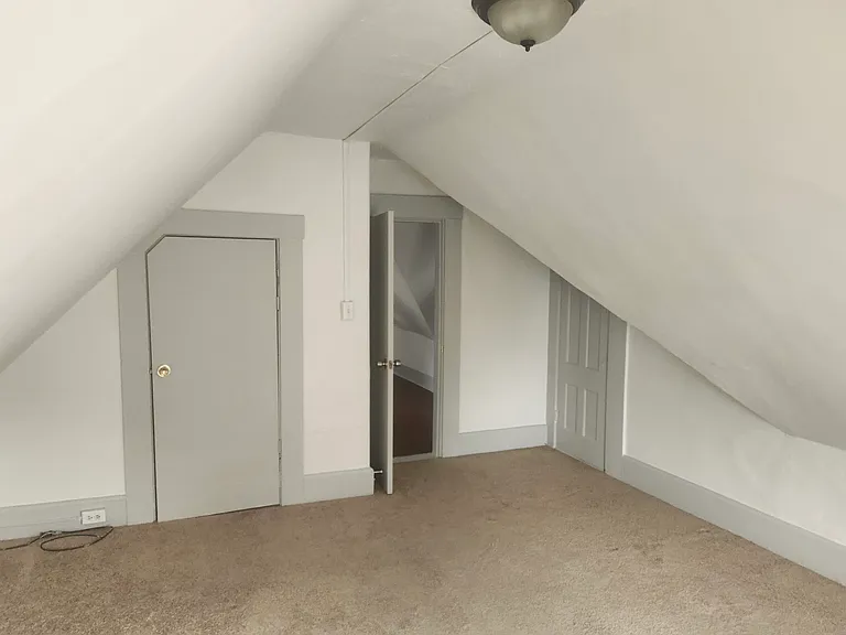 87 Ashland St #3 — Photo 6