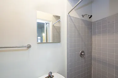 Rented by R New York