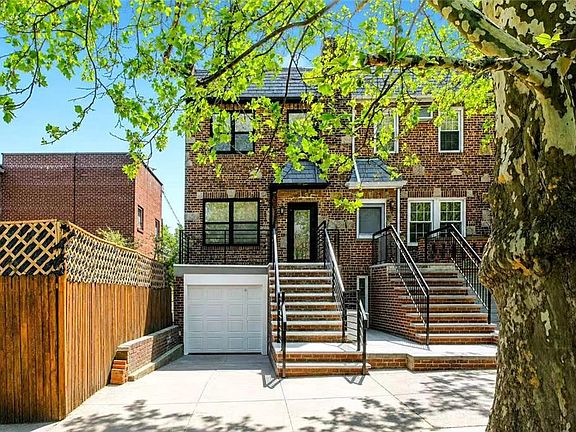 3rd image of 452 Marine Ave