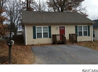 8 Bear Creek Dr, Asheville, NC 28806