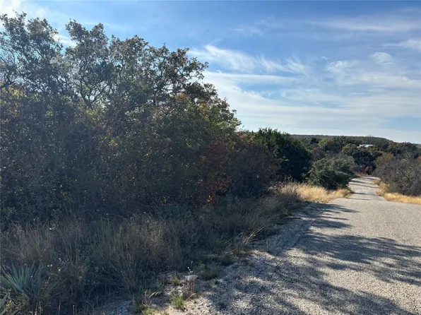 7135 Emerald Dr, Brownwood, TX 76801